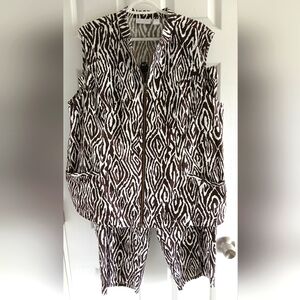 Weekends by Chico’s 2pc Zebra-Inspired Set – Size 3 (US 16)